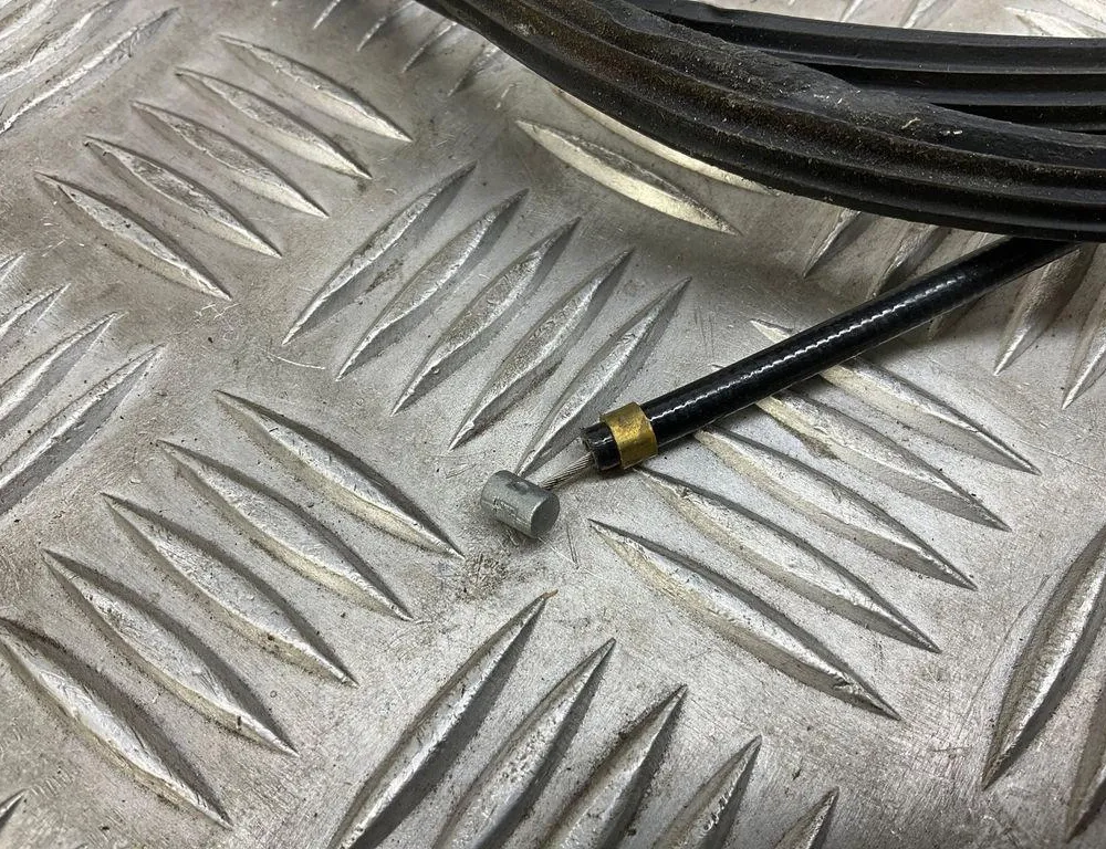 AUDI A7 C7/4G (2010-2020) Motorháztető zárókábelje 4G0823535 34724583