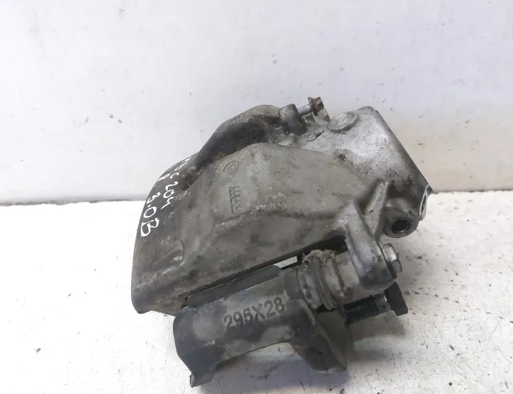 MERCEDES-BENZ C-Class W204/S204/C204 (2004-2015) Jobb első féknyereg B4345 34831582