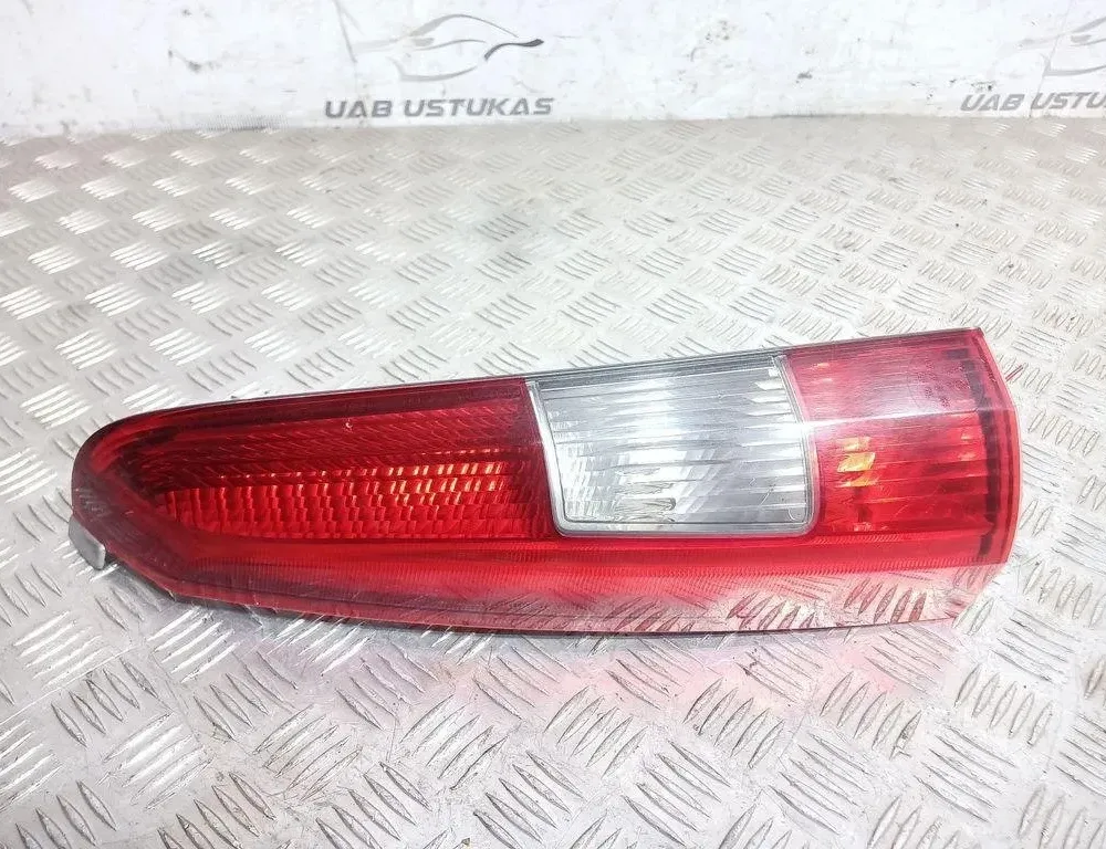 VOLVO V70 2 generation (2000-2008) Bal hátsó lámpa 9154493 31307387