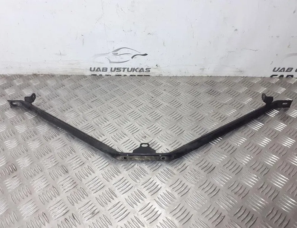 BMW 5 Series E60/E61 (2003-2010) Radiator Holder 7033745 31328186