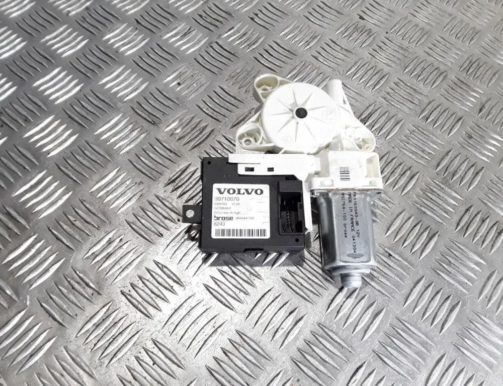 VOLVO V50 1 generation (2003-2012) Jobb hátsó ajtó ablakvezérlő motorja 30710070 34833034