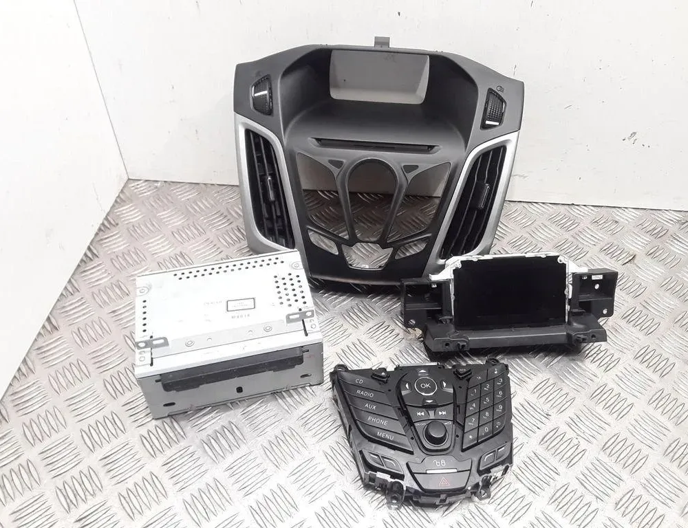 FORD Focus 3 generation (2011-2020) Автомагнитола с навигацией BM5T18C815GM,BM5T18K811BA,BM5118835,DM5T18B955BC 32995943