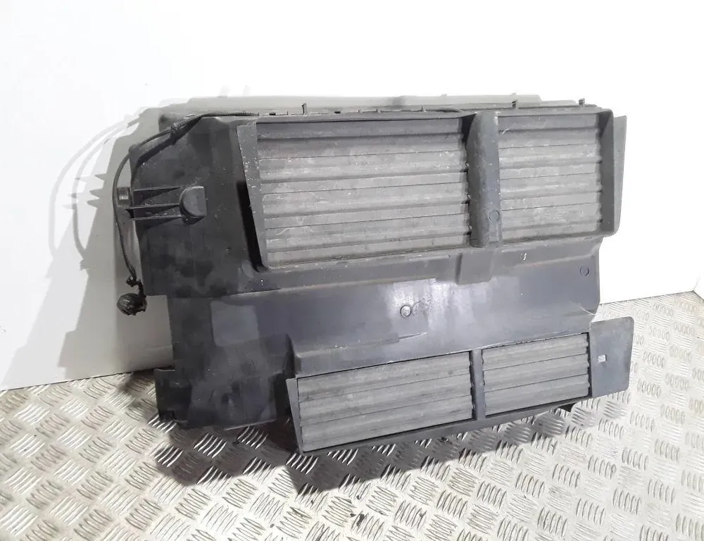 FORD Focus 3 generation (2011-2020) Radiátor légterelő 6466R420,BM518475CD 33547367