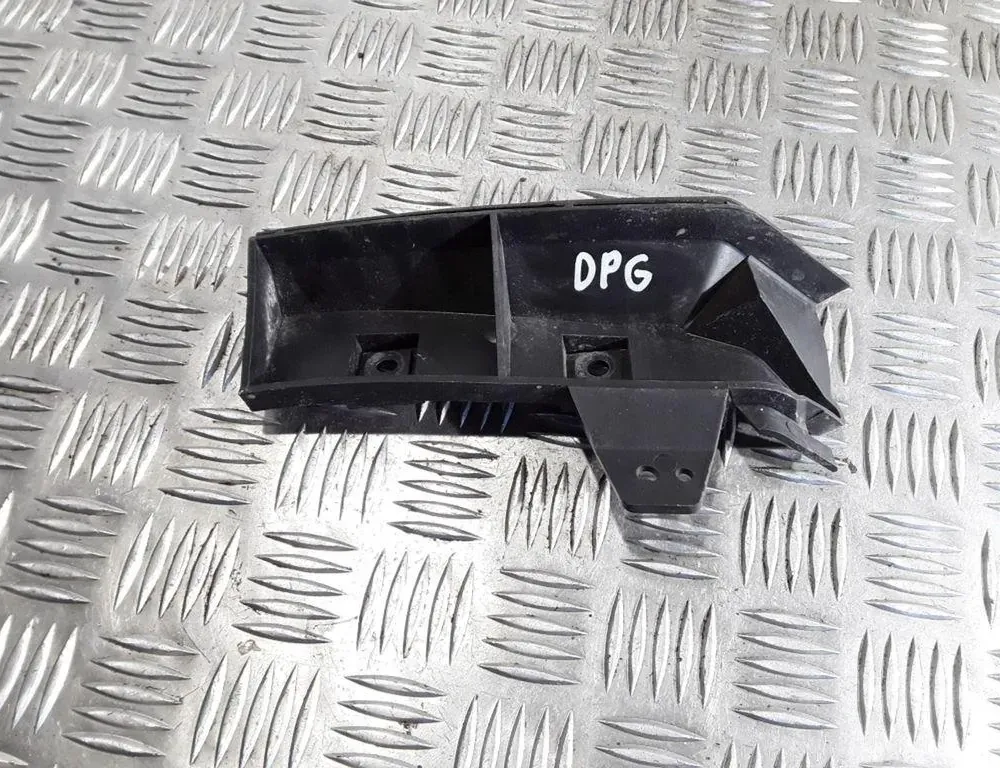 VOLVO V50 1 generation (2003-2012) Держатель заднего бампера правый 30678075 34833078