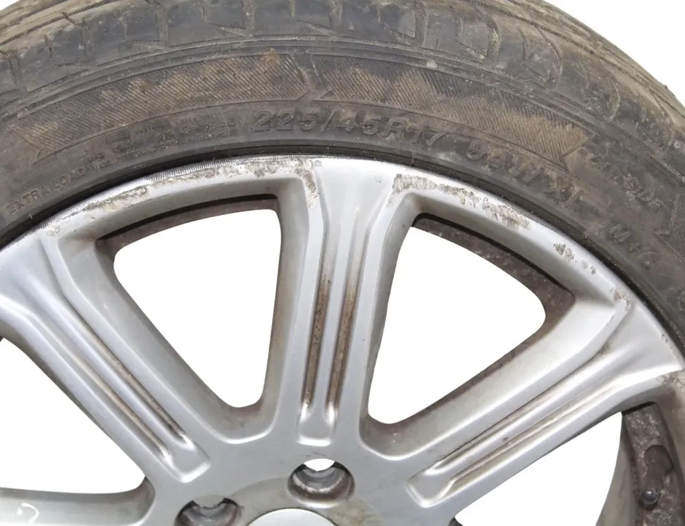 VOLVO V40 2 generation (2012-2020) Kerék 31423870,225/45R17 25405881