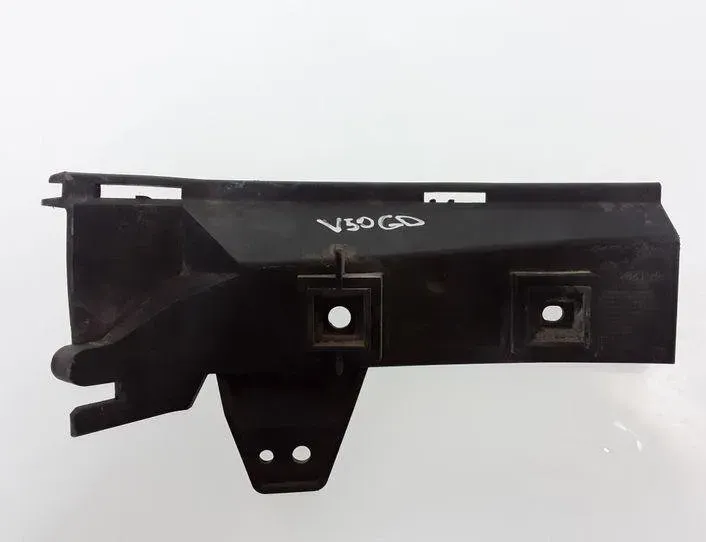 VOLVO V50 1 generation (2003-2012) Jobb hátsó lökhárító konzolja 30678075 20527145