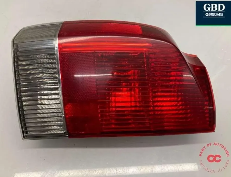 VOLVO V70 2 generation (2000-2008) Фонарь задний левый 9474848 31656793