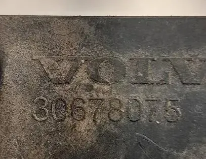 VOLVO V50 1 generation (2003-2012) Jobb hátsó lökhárító konzolja 30678075 25912870