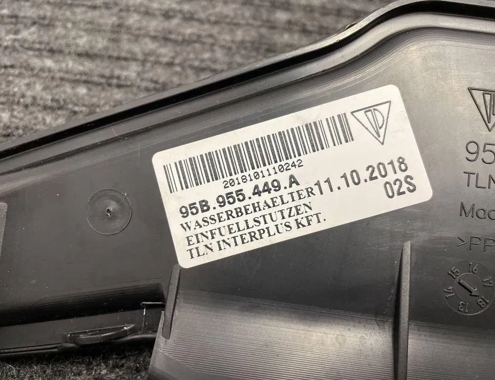 PORSCHE Macan 1 generation (2013-2023) Mosófolyadék-tároló tartály 2018101110242,95B955452A,95B955449A 32190595