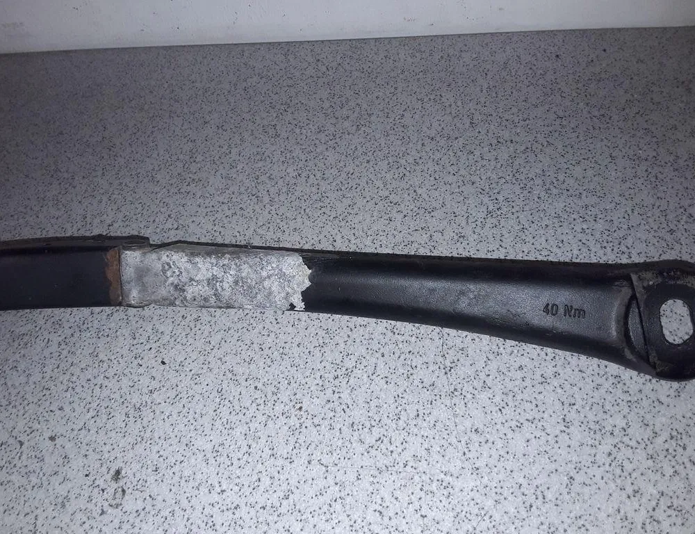 BMW 5 Series E39 (1995-2004) Első ablaktörlő karok 61618209879 33749236