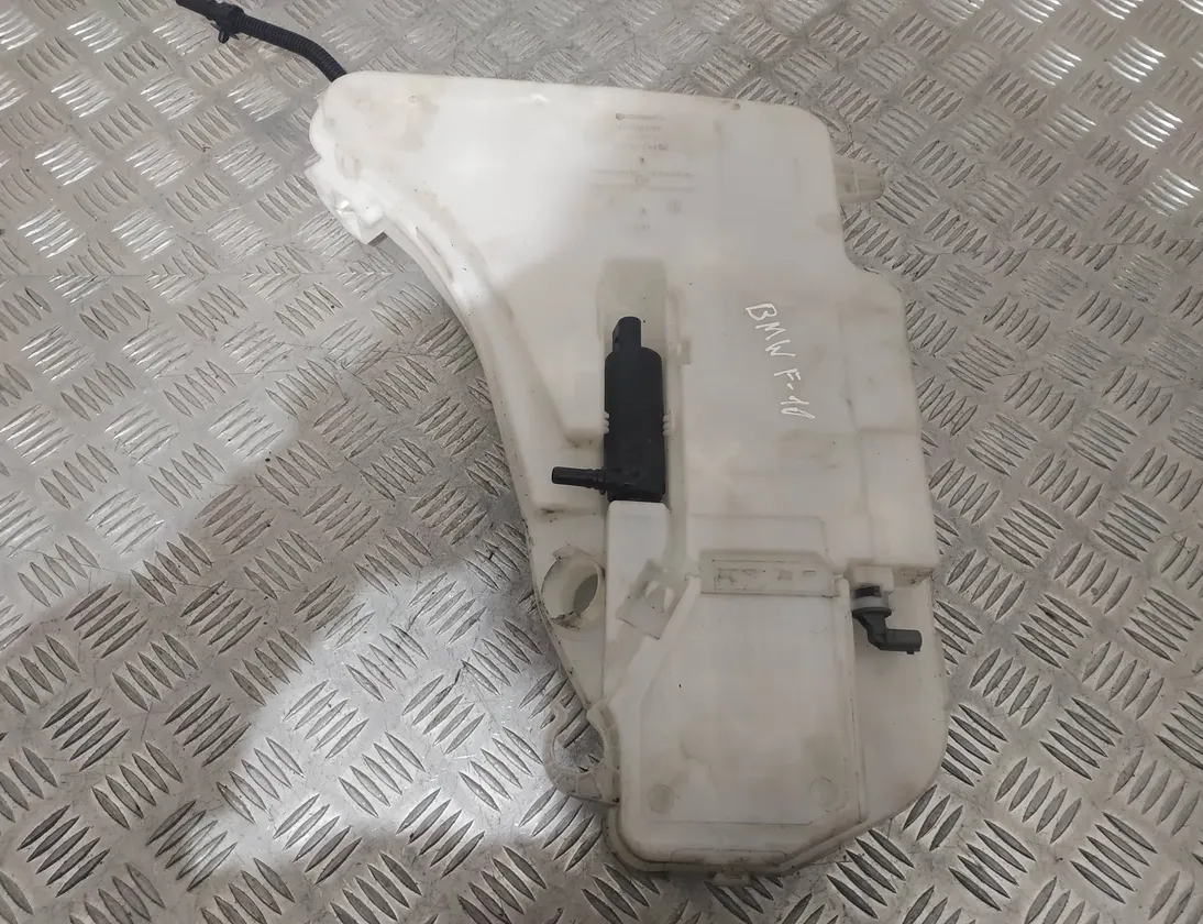 BMW 5 Series F10/F11 (2009-2017) Ablakmosó tartálya 6934160,8050439 13863133