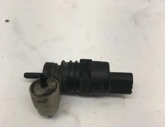 AUDI A6 C8/4K (2018-2024) Ablakmosó tartály motorja 1KD955651A,1T0955651A,3841086G00,8260A082,A2048660221,8260A021,A2108691021,6434A1,3841086G10000,67128360627,67126938620,3841086G00000,95562817201,A4548600126 32208911