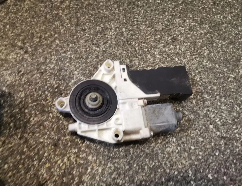 PEUGEOT 407 1 generation (2004-2010) Bal első ajtó ablakemelő motorja 1137328124 33874294