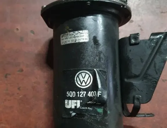 VOLKSWAGEN Passat B7 (2010-2015) Üzemanyagszűrő-ház 5Q0127400F 33880624
