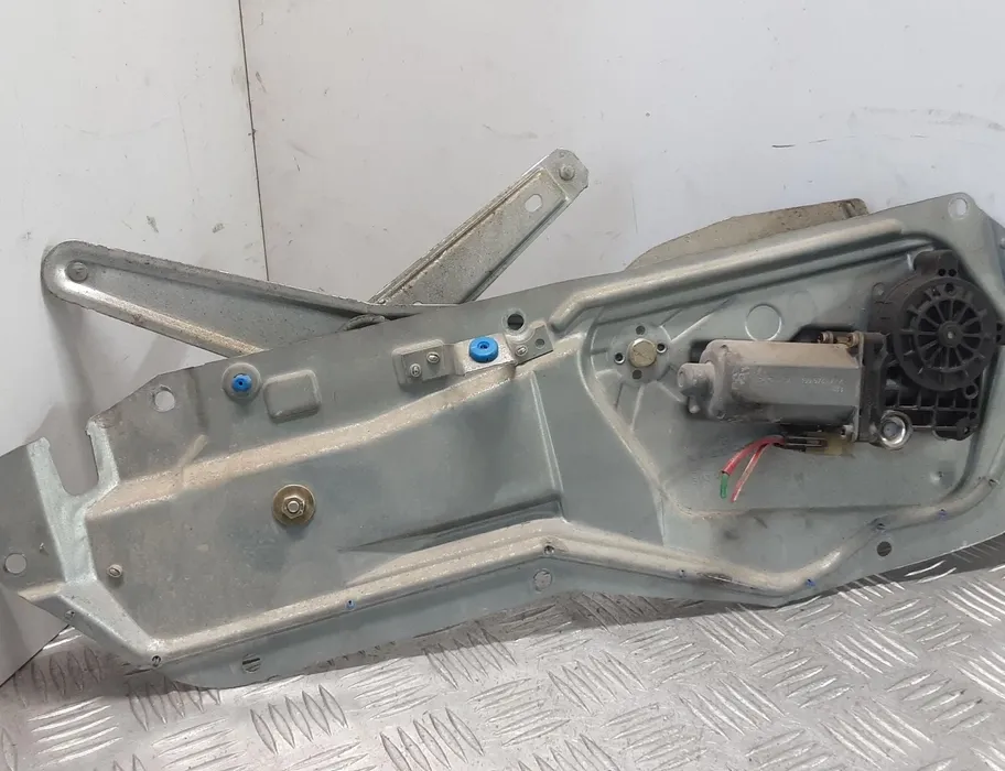 VOLVO V70 2 generation (2000-2008) Jobb hátsó ajtó ablakemelője 9152725 28381418