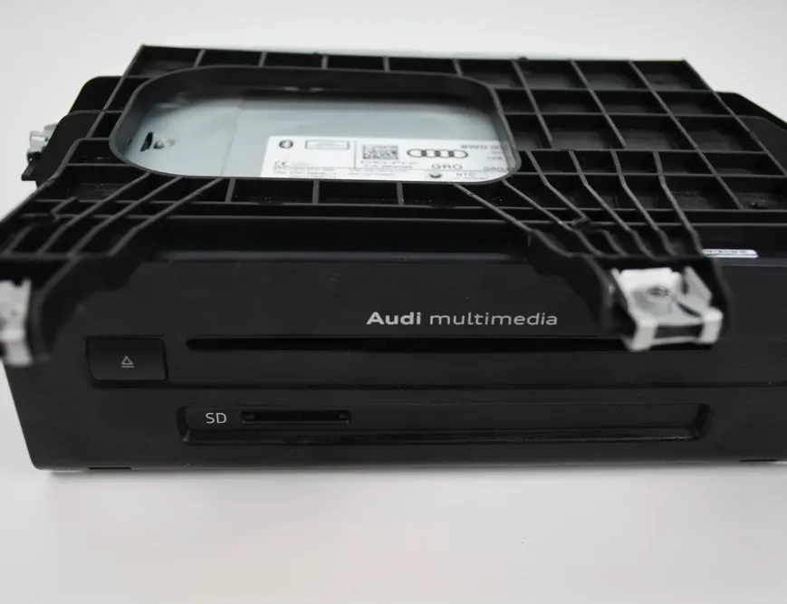 AUDI A4 B9/8W (2015-2024) Navigációs rendszer 8W0035824A 3766018