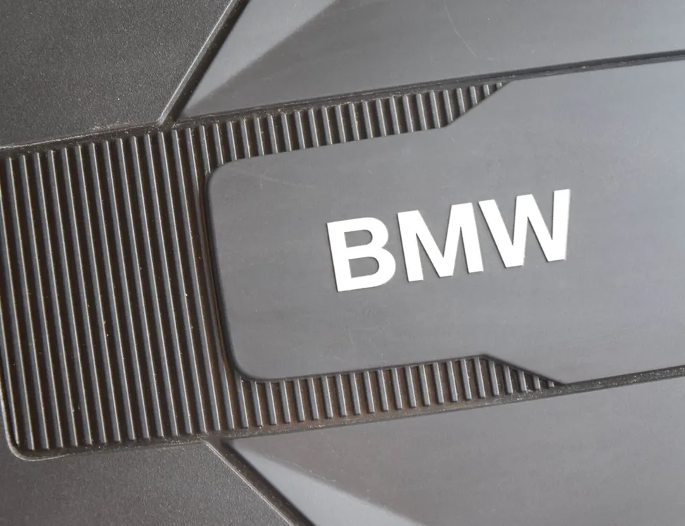 BMW 5 Series G60 (2023-2024) Motorburkolat 5A7EE79,5A84B1601,5A7EE7902 34829231