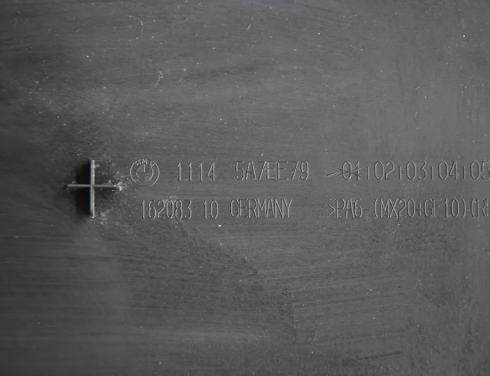 BMW 5 Series G60 (2023-2024) Motorburkolat 5A7EE79,5A84B1601,5A7EE7902 34829231