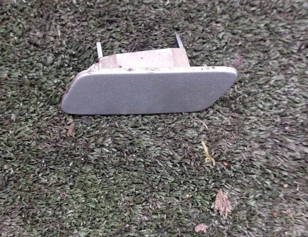 VOLKSWAGEN Passat B6 (2005-2010) Крышка омывателя фар правой стороны 3AA955109 34249363