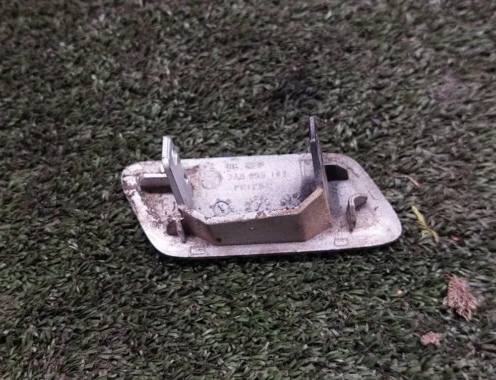 VOLKSWAGEN Passat B6 (2005-2010) Крышка омывателя фар правой стороны 3AA955109 34249363