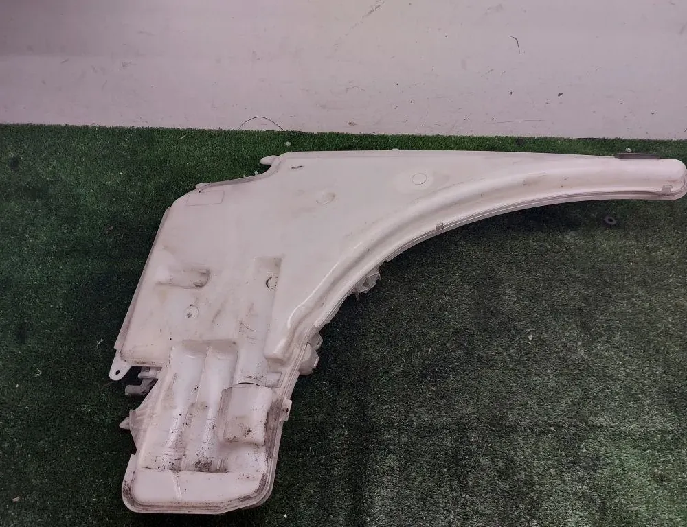 BMW 1 Series E81/E82/E87/E88 (2004-2013) Бачок омывателя 712423116 34247819