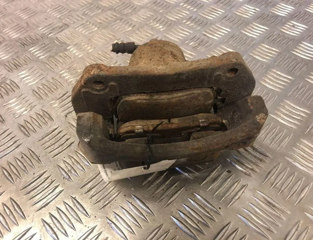 MAZDA Carol 6 generation (HB25S, HB35S) (2009-2014) Bal első féknyereg 31588633