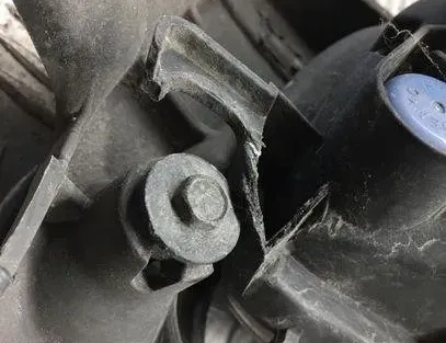 BMW 5 Series E60/E61 (2003-2010) Jobb első lökhárító konzolja 7060586,1305230195,7178070 21446651