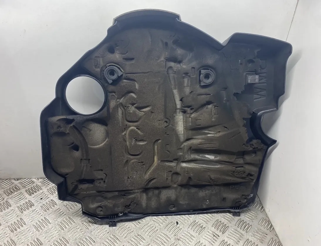 BMW 1 Series E81/E82/E87/E88 (2004-2013) Motorburkolat 11147797410,7797410 23831659