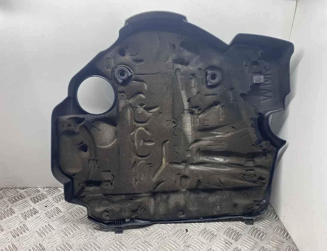 BMW 1 Series E81/E82/E87/E88 (2004-2013) Motorburkolat 11147797410,7797410 23831659