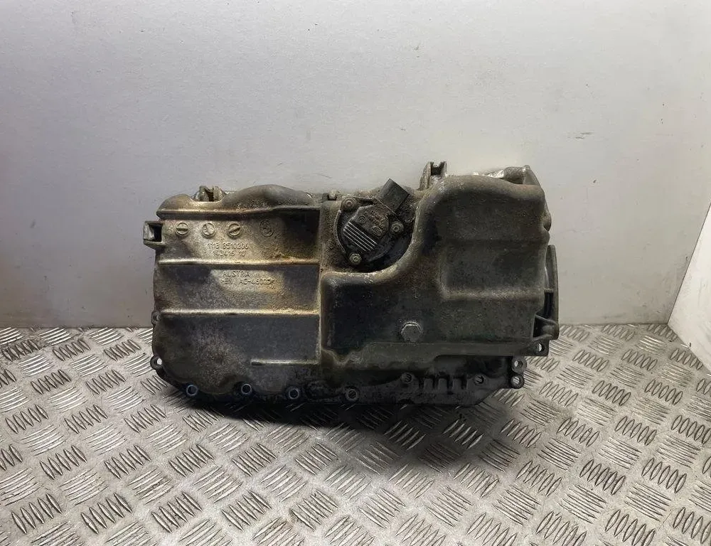 BMW 3 Series E90/E91/E92/E93 (2004-2013) Olajteknő 8510206 30996379