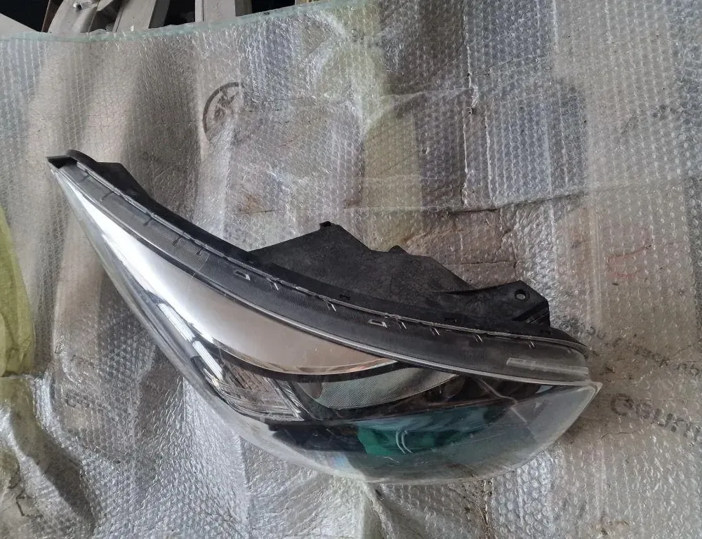 KIA Picanto 3 generation (2017-2024) Jobb első fényszóró 92102G60 34008008