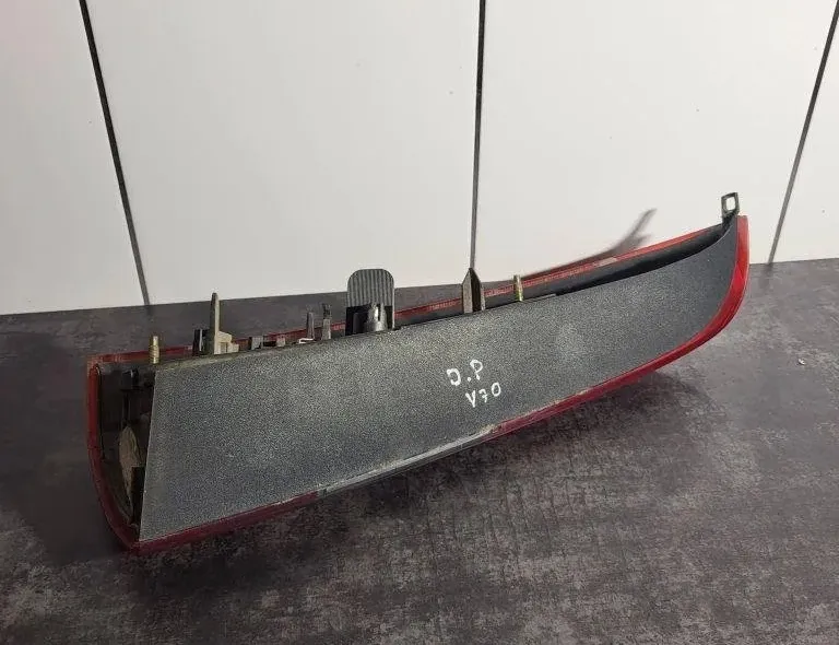 VOLVO V70 1 generation (1997-2000) Jobb hátsó lámpa 9154494 31499846