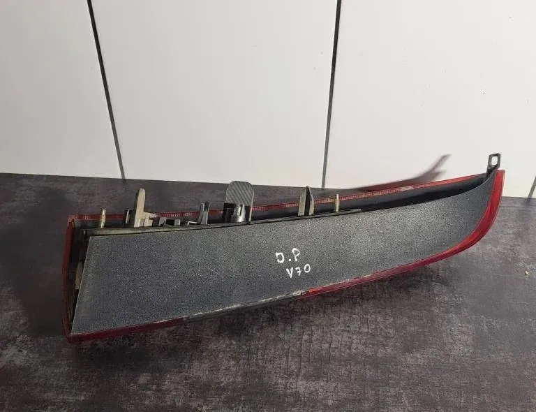 VOLVO V70 1 generation (1997-2000) Jobb hátsó lámpa 9154494 31499846