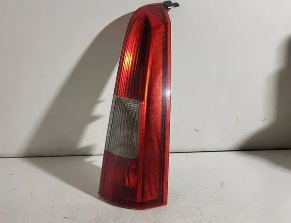 VOLVO V70 2 generation (2000-2008) Jobb hátsó lámpa 9154494 31500892