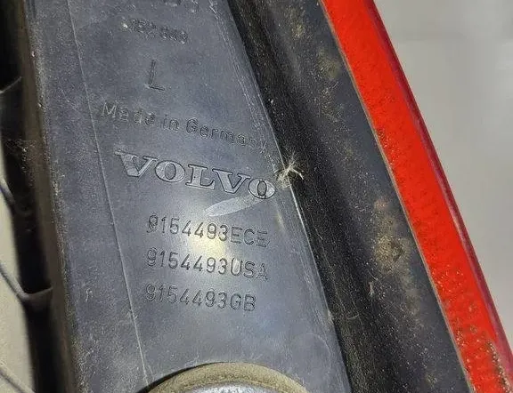 VOLVO V70 2 generation (2000-2008) Bal hátsó lámpa 9154493 31510040