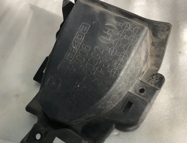 MAZDA CX-30 1 generation (2019-2023) Légbeszívó csatorna rész Dfr5502g2 26391991