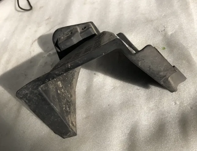 MAZDA CX-30 1 generation (2019-2023) Légbeszívó csatorna rész Dfr5502g2 26391991