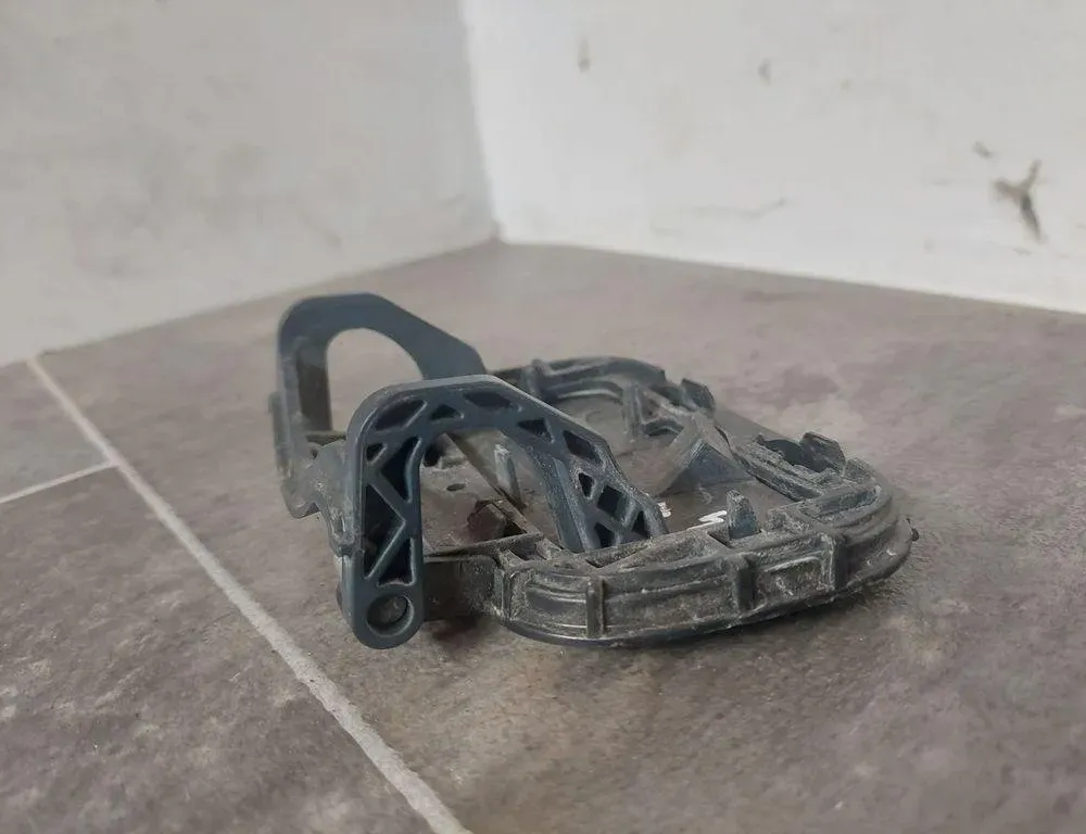 AUDI A4 B7/8E (2004-2008) Крышка омывателя фар правой стороны 8K0955276 31452156