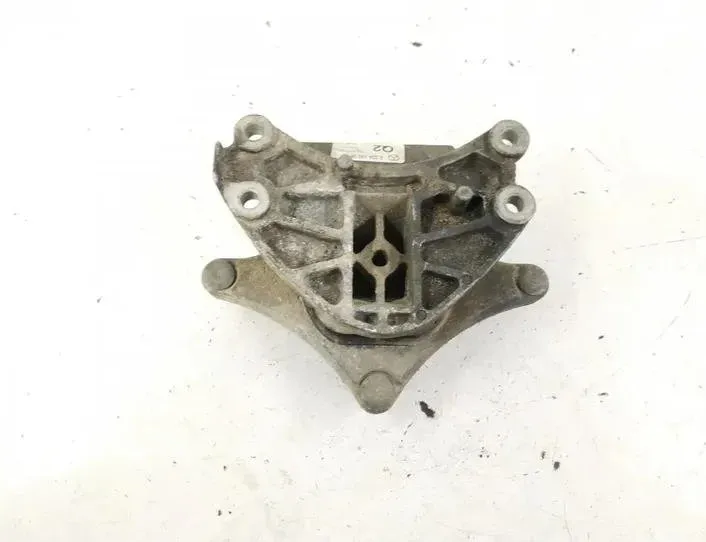 MERCEDES-BENZ C-Class W204/S204/C204 (2004-2015) Sebességváltó konzol A2042400618,2042400618 27149720