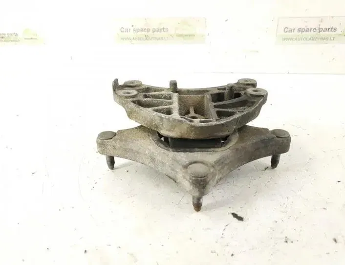 MERCEDES-BENZ C-Class W204/S204/C204 (2004-2015) Sebességváltó konzol A2042400618,2042400618 27149720