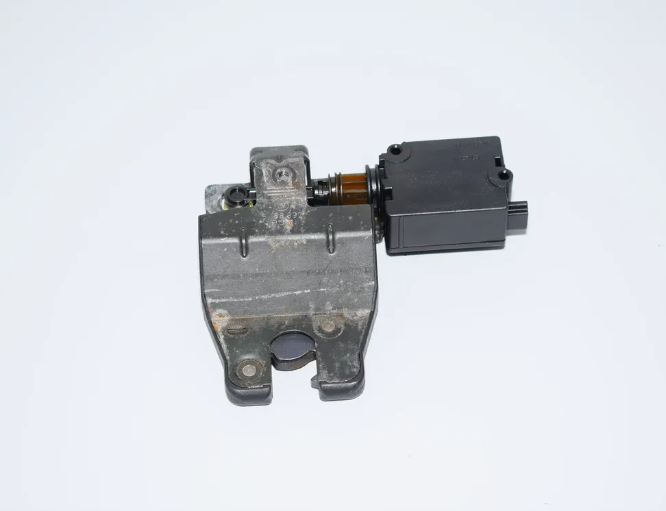 BMW 5 Series E39 (1995-2004) Csomagtérajtó zárja 8168892 11443151