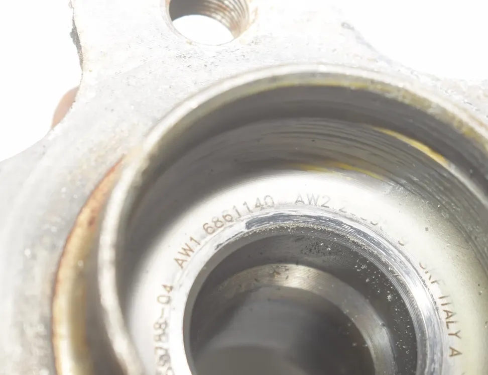 BMW 3 Series G20/G21/G28 (2018-2024) Подшипник ступицы задний левый 6899175,33406899175,2408656,31202408656,6871193,31206871193,6866316,31206866316,8838134,31208838134,8834930,33408834930,6899174,33406899174,6861140 28327933