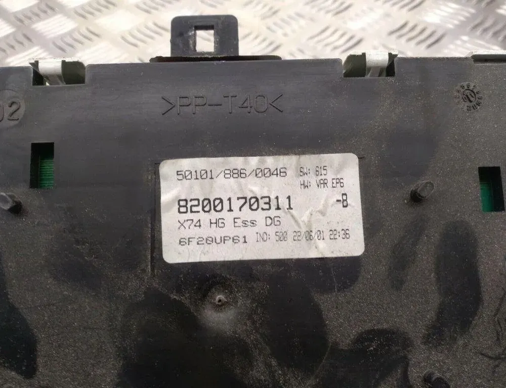 RENAULT Laguna 2 generation (2001-2007) Speedometer 8200170311 31427856