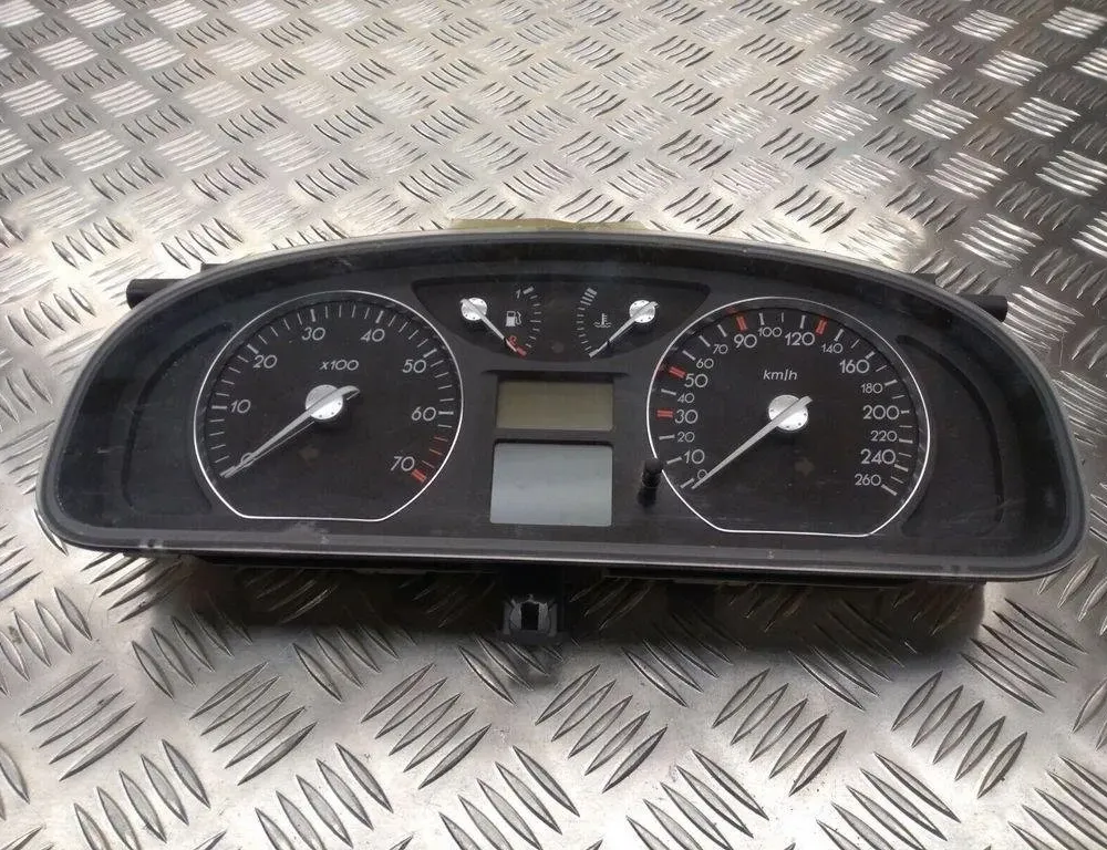 RENAULT Laguna 2 generation (2001-2007) Speedometer 8200170311 31427856