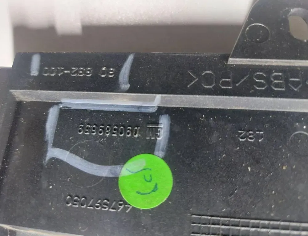 OPEL Zafira A (1999-2003) Пепельница 467597050,090589659,90832100 34009976