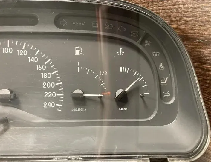 RENAULT Laguna 1 generation (1993-2001) Спидометр 216236674,21623667 27335279