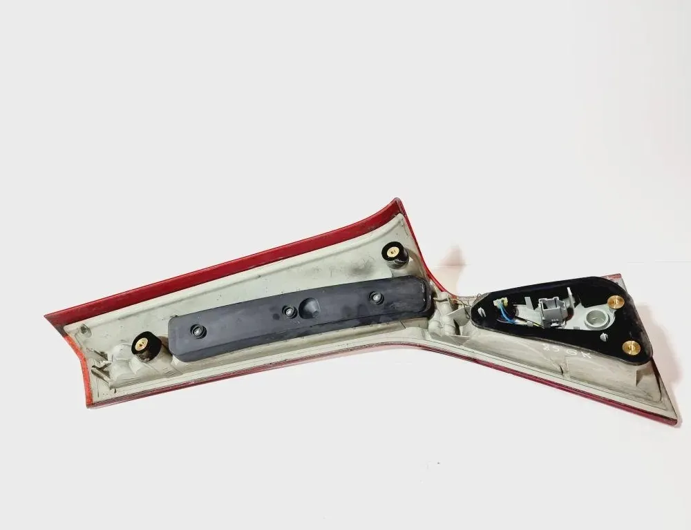 VOLVO V70 2 generation (2000-2008) Фонарь крышки багажника левый A046343 34076918