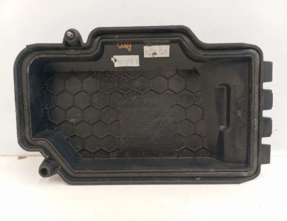 MERCEDES-BENZ GLE W167 (2019-2024) Крышка блока предохранителей A1675404601 31131736