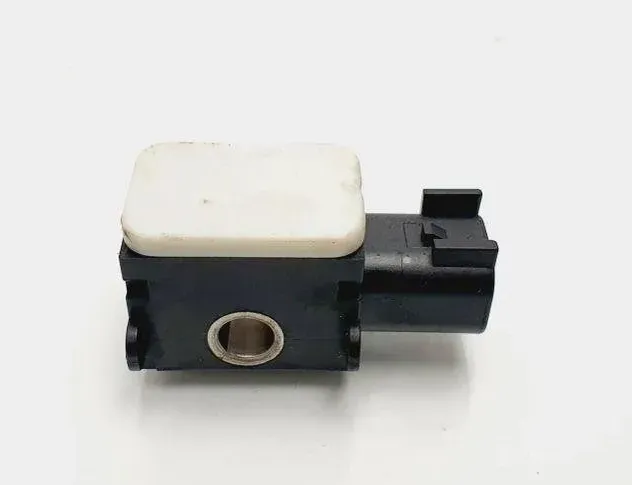 MAZDA 3 BK (2003-2009) Jobb hátsó balesetérzékelő 3M5T14B342AB,402340 31095233