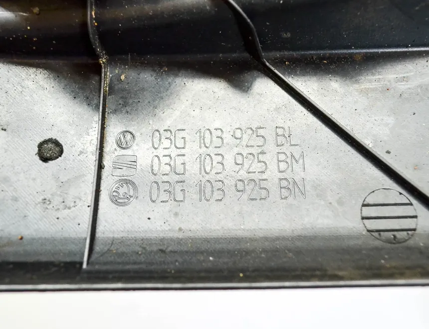 SKODA Octavia 2 generation (2004-2013) Motorburkolat 03G103925BN 3039038